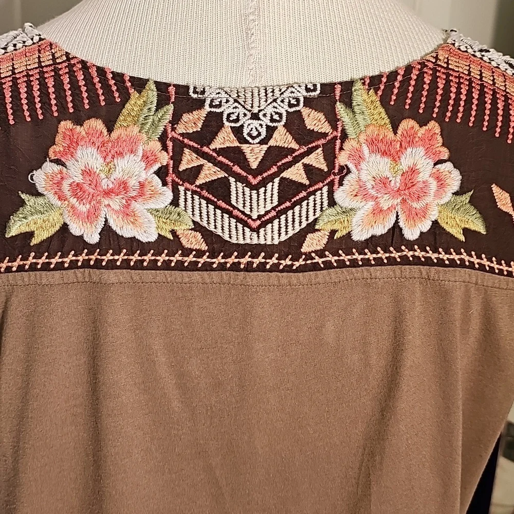 Johnny‎ Was Olive Green  Sleeveless Dress with Floral Embroidery. Size Meduim - Picture 6 of 9